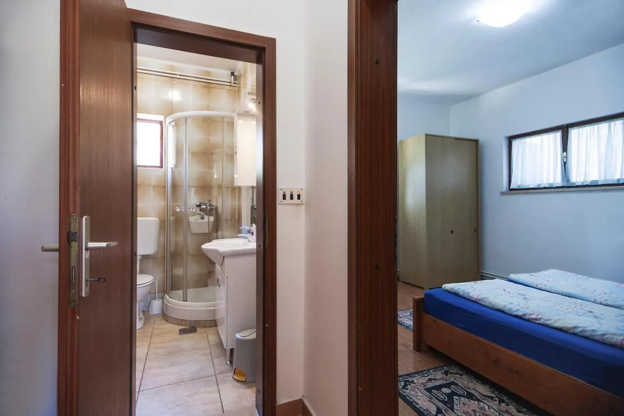 Apartments Kosovka 1398 Pjescana Uvala Croatia