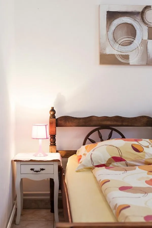 Apartments Kosovka 1398 Pjescana Uvala Croatia